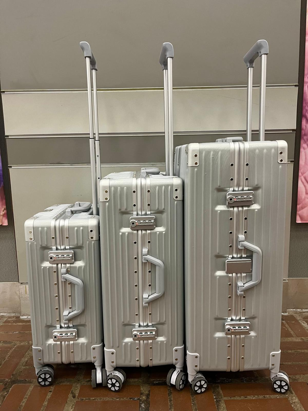 Zipperless Aluminum Frame Collection 3